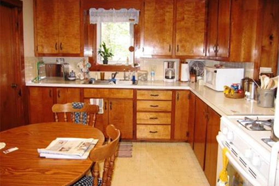 Kitchen before renovation